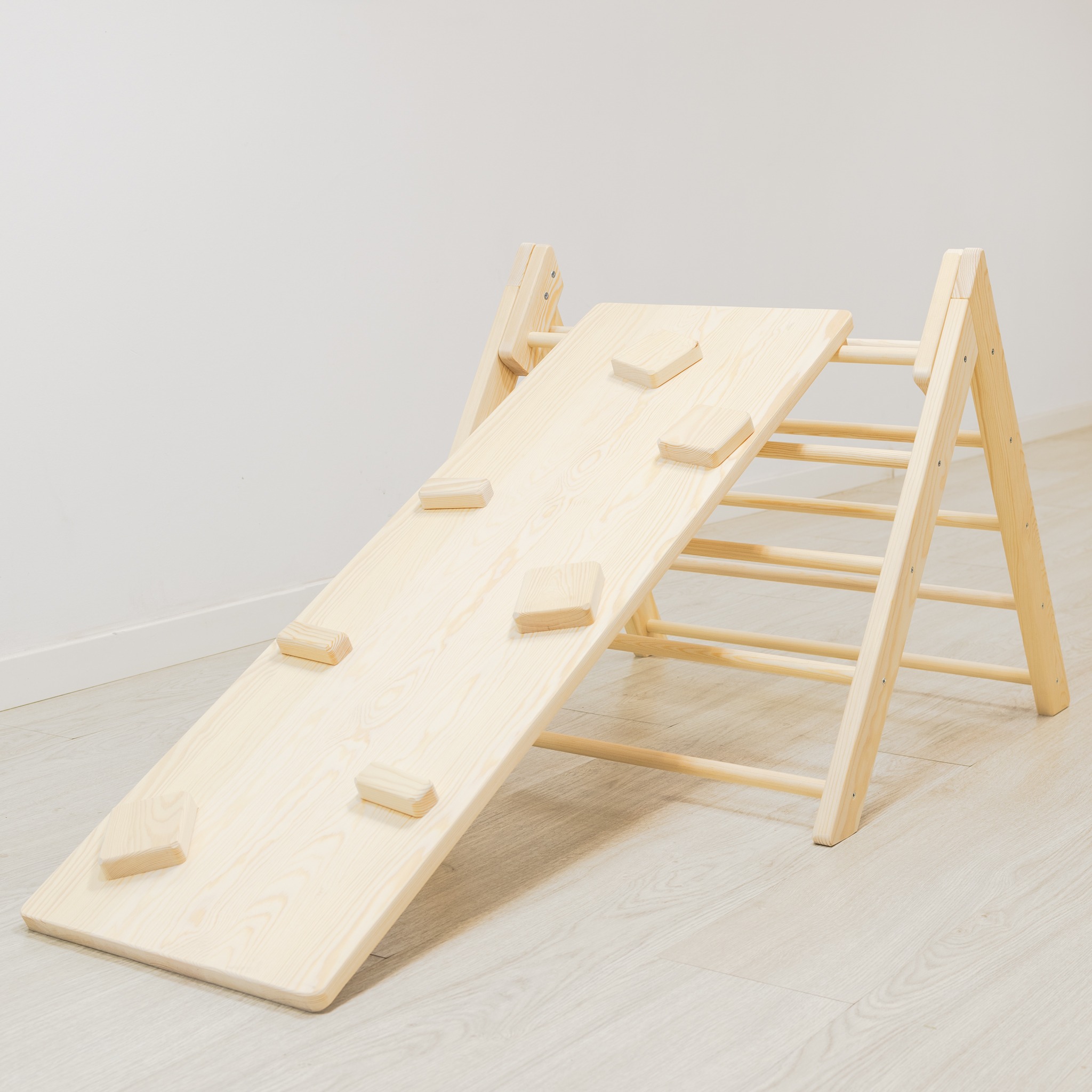 The Dida Rampa Pikler legno naturale con arrampicata