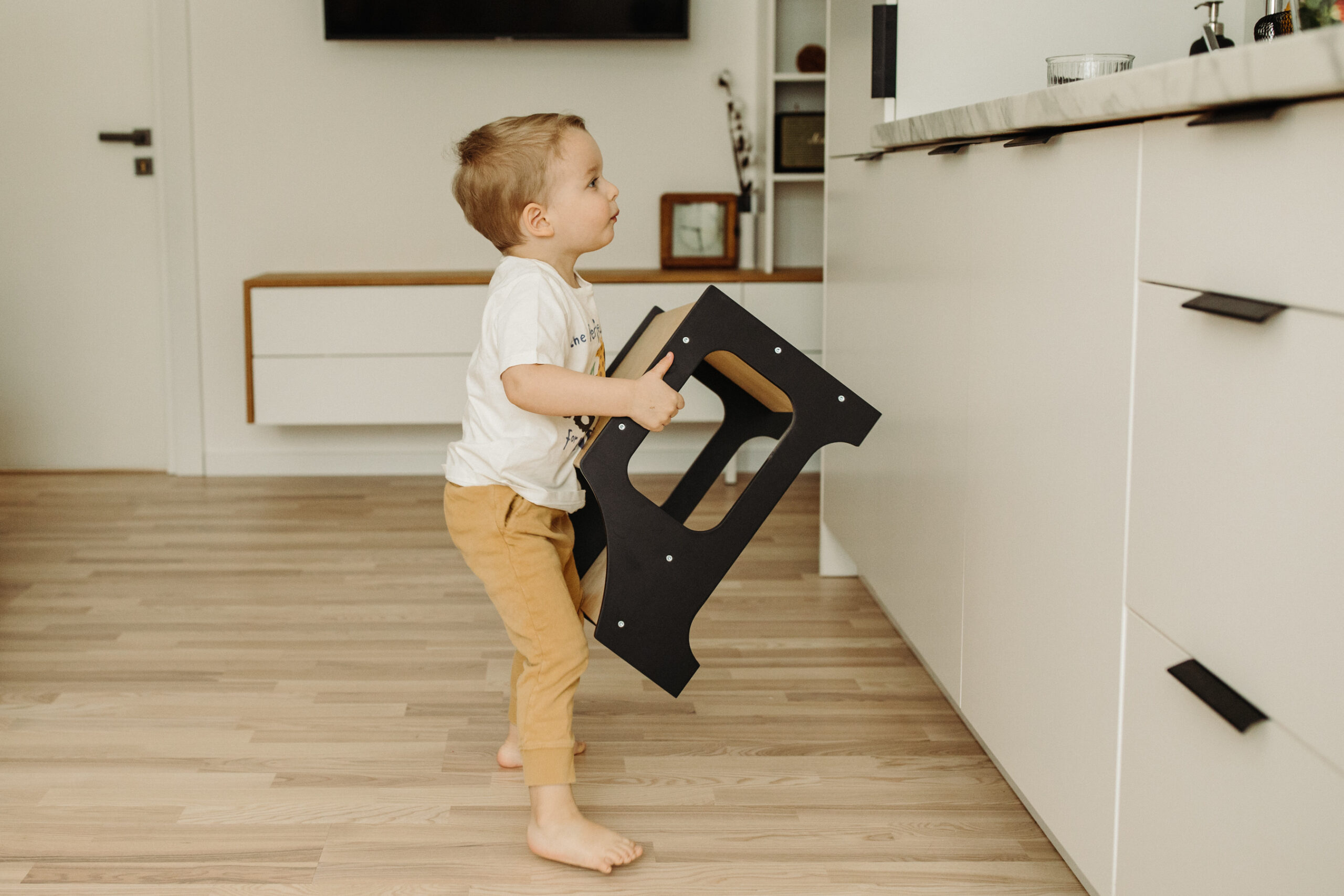 The Dida Montessori sgabello bambini in legno naturale