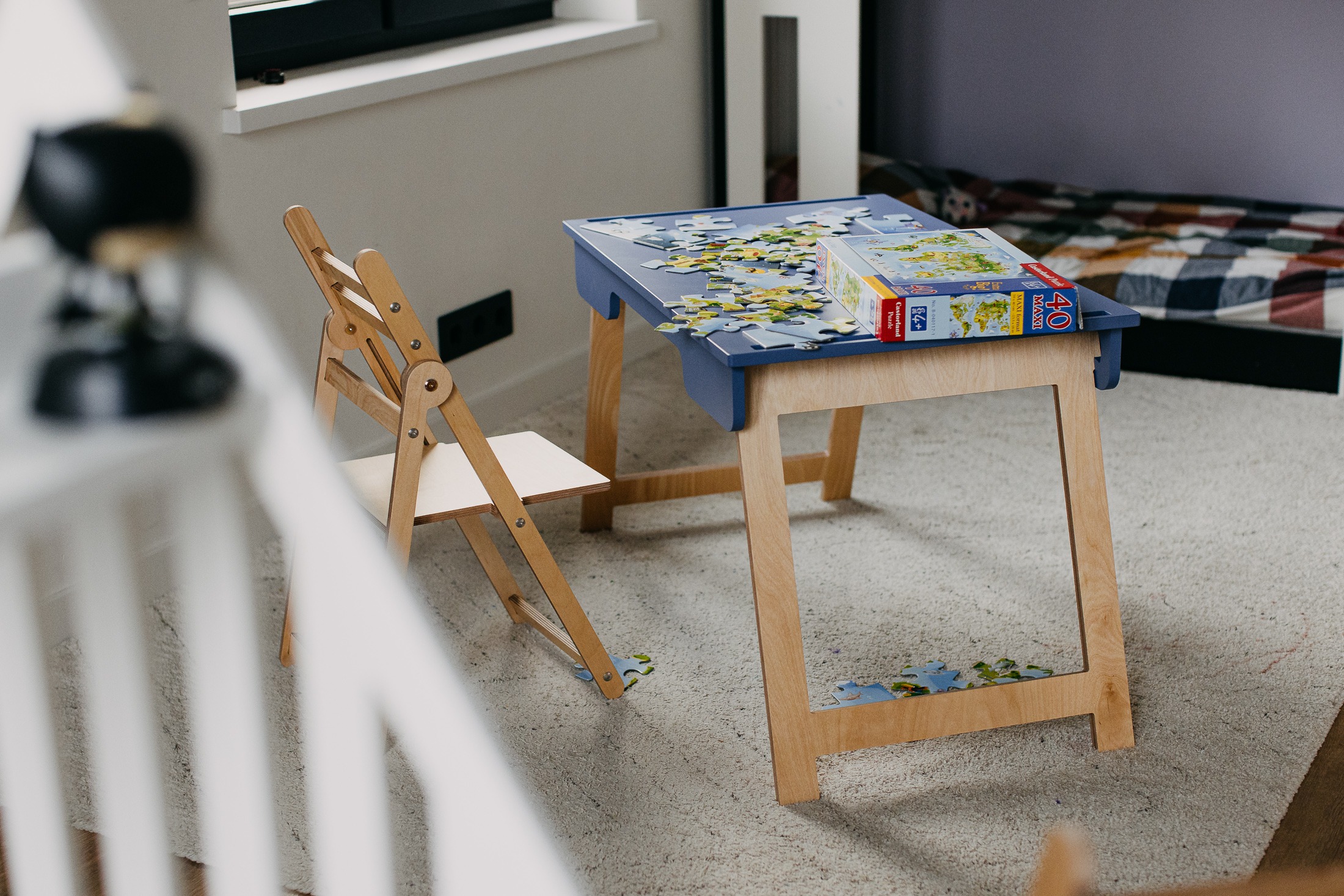The Dida Superficie Completa tavolo sensoriale blu legno
