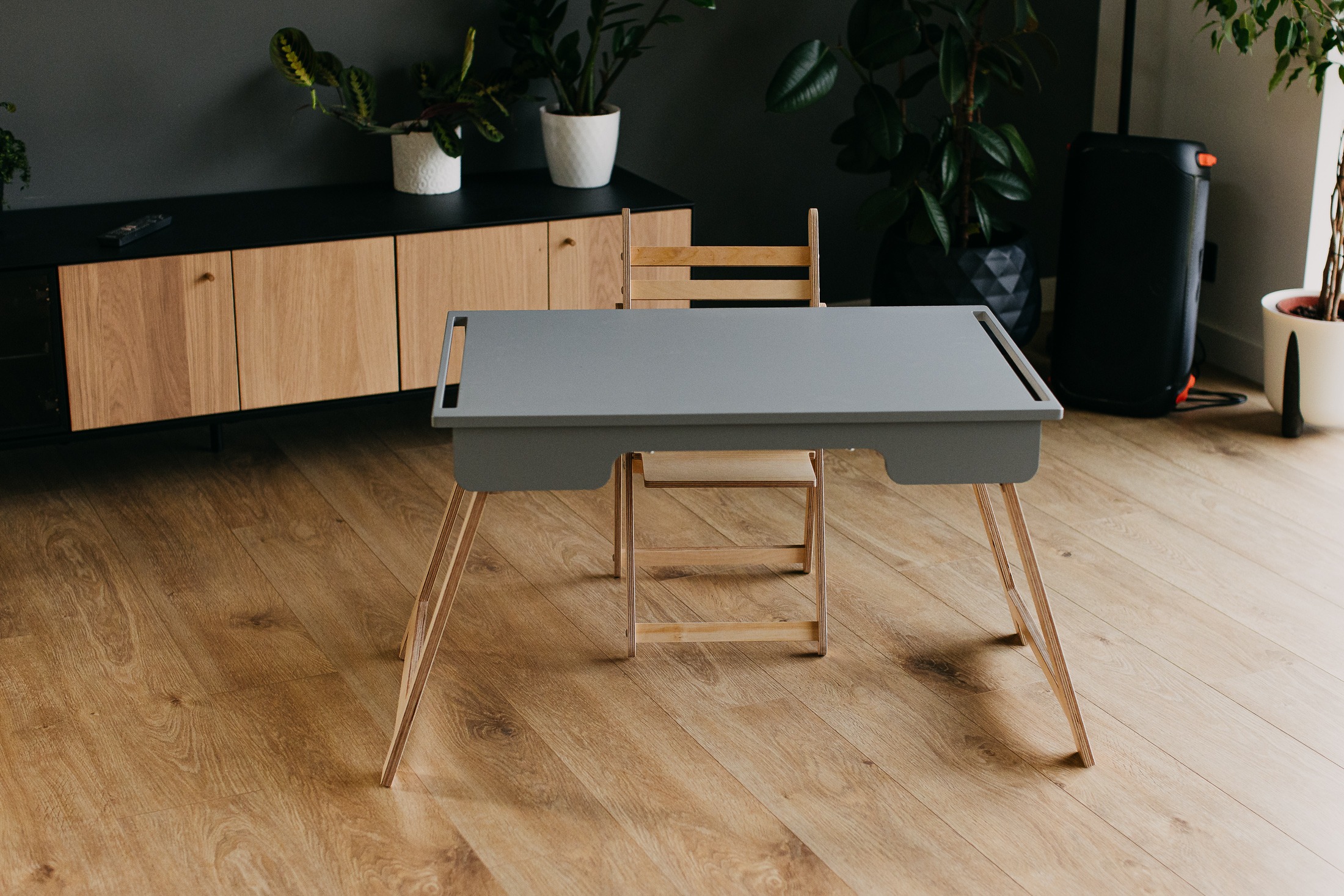 The Dida Superficie Completa tavolo Montessori grigio