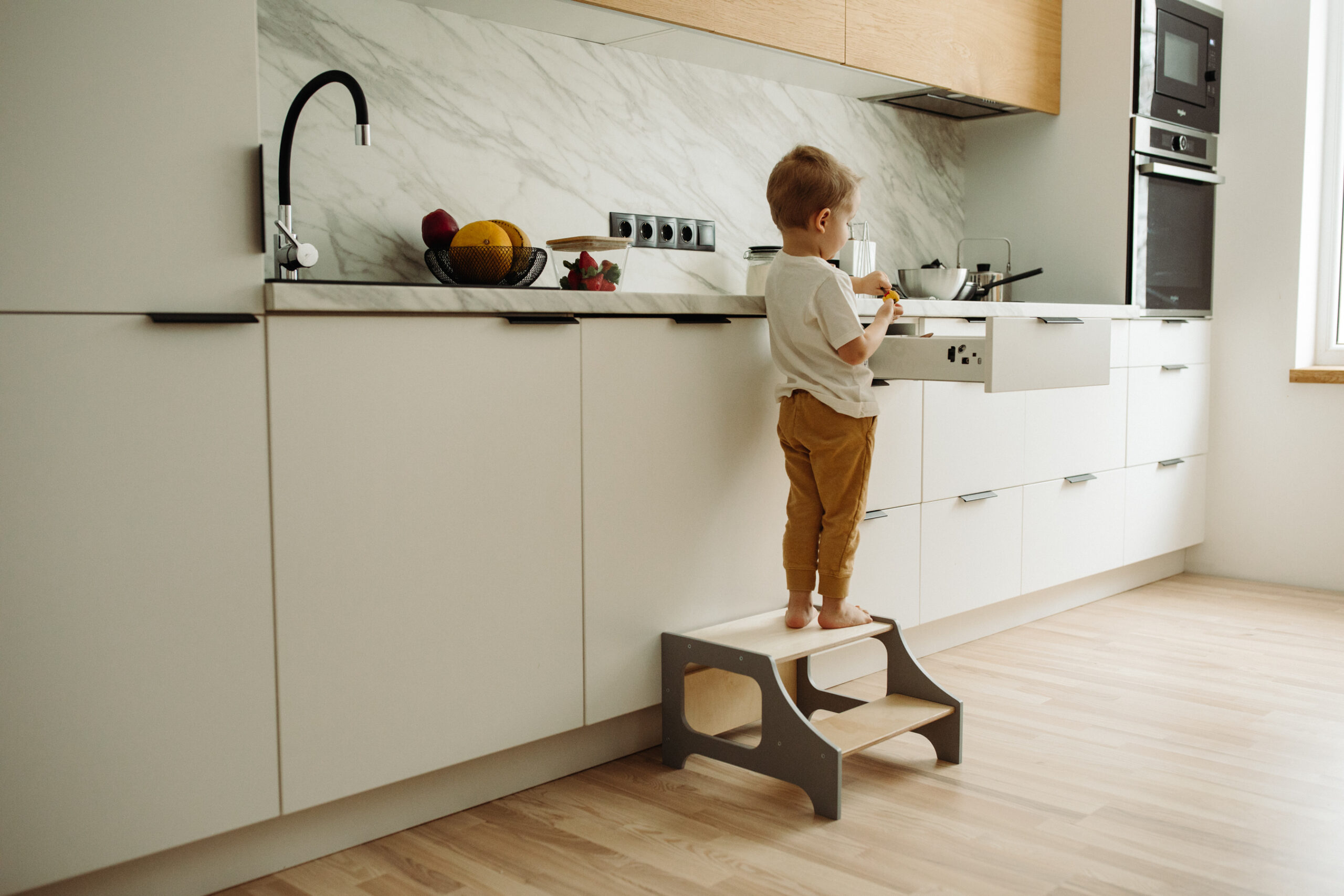 The Dida Scalino Montessori Legno Grigio Bambini