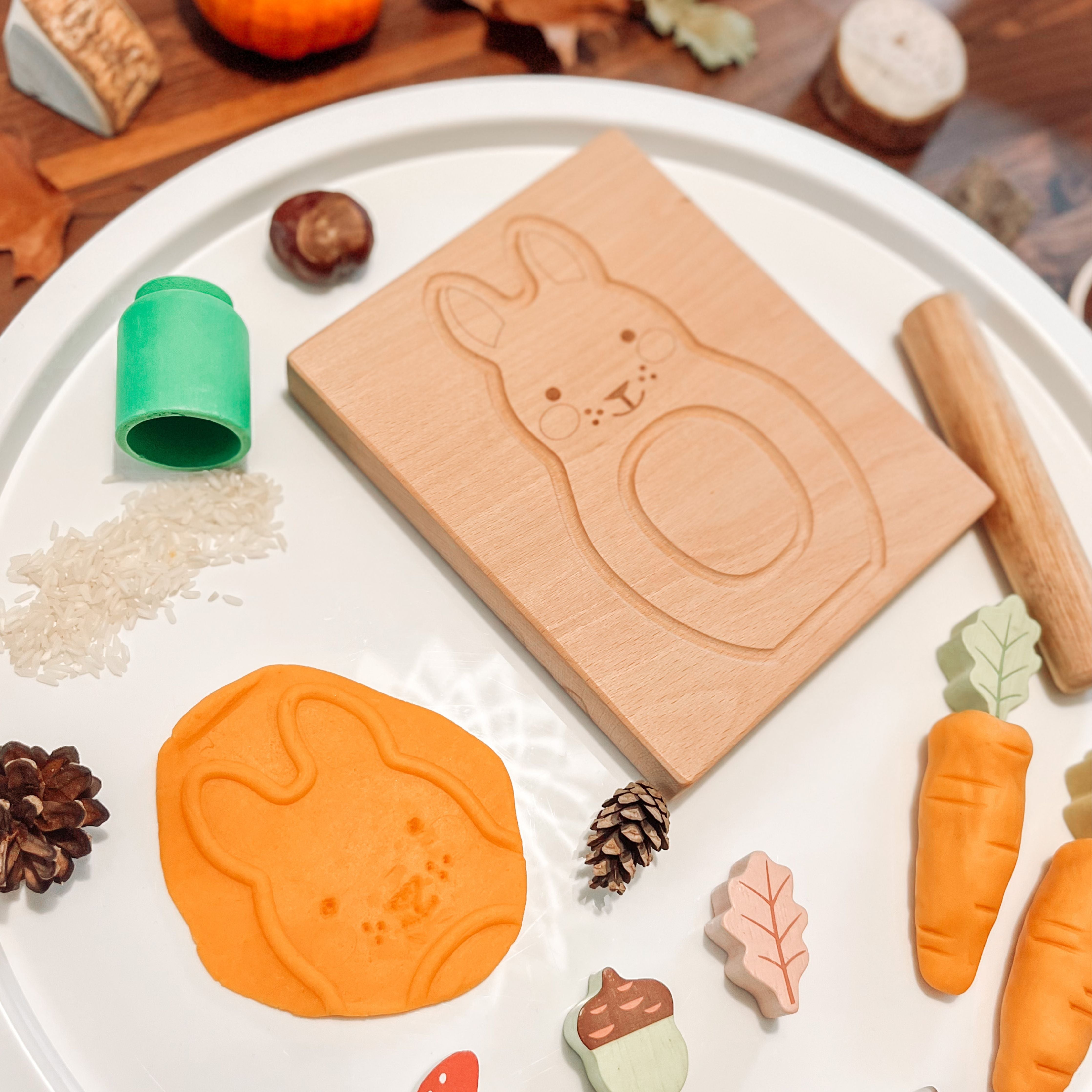 Rosa & Bo Bo Bunny tavola sensoriale in legno made in UK tattile