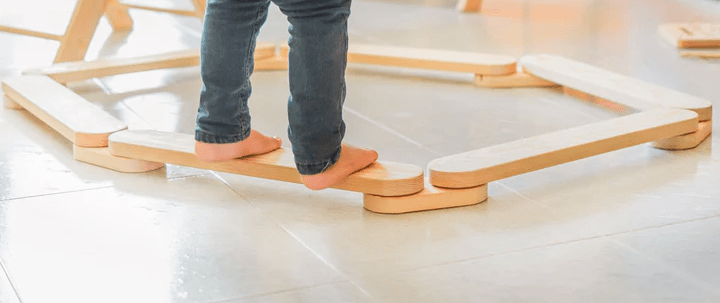 The Dida Circuito Equilibrio Montessori legno 6 sezioni