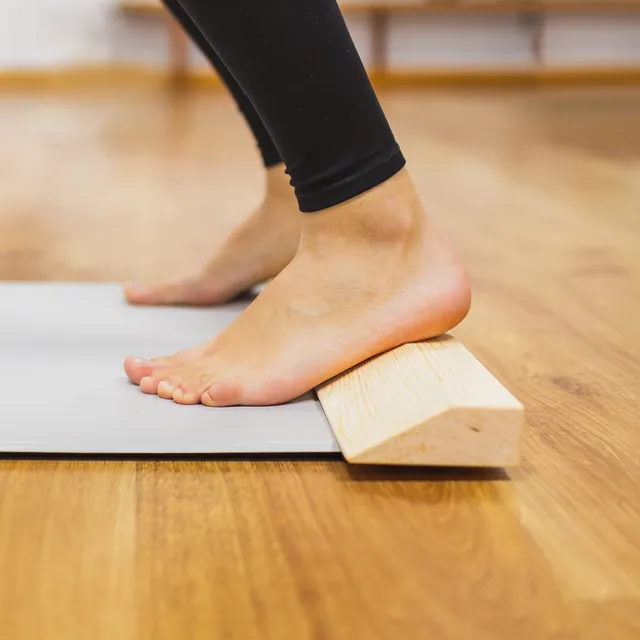 The Dida cuneo in legno naturale yoga pilates stretch