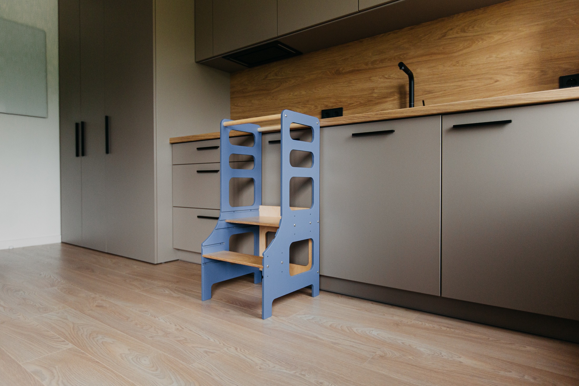 The Dida Montessori torre apprendimento blu regolabile