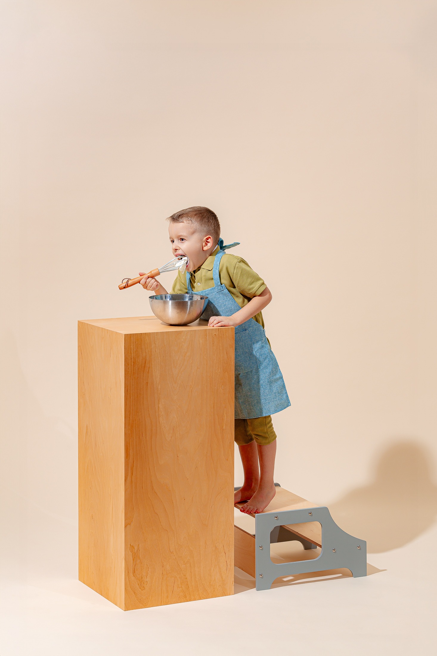 The Dida Montessori sgabello bambini in legno naturale