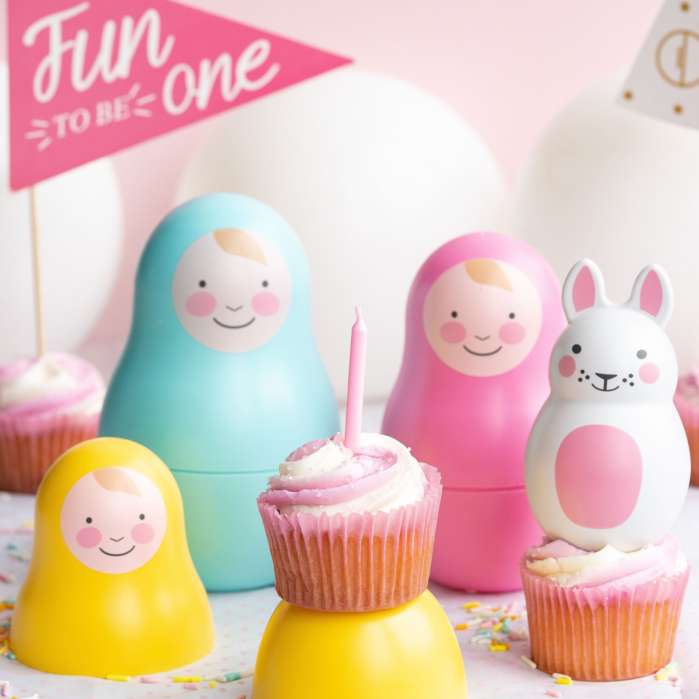 Rosa & Bo Nesting Babies Bambole Impilabili Rainbow con Sonaglio