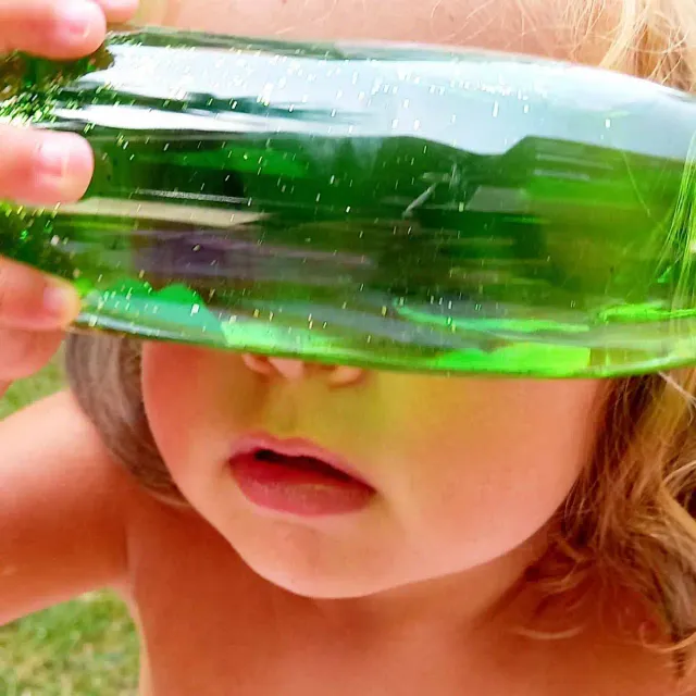 The Dida bottiglia sensoriale verde per neonati