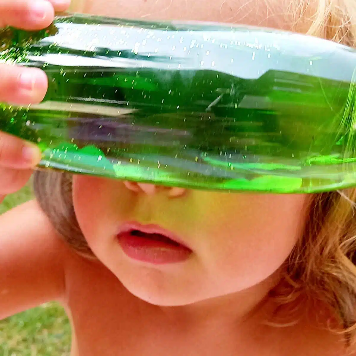 The Dida bottiglia sensoriale verde per neonati