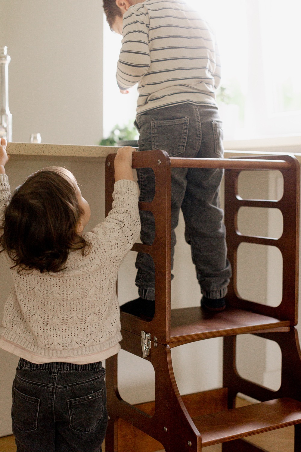 The Dida Honey Glaze torre tavolo sedia legno naturale