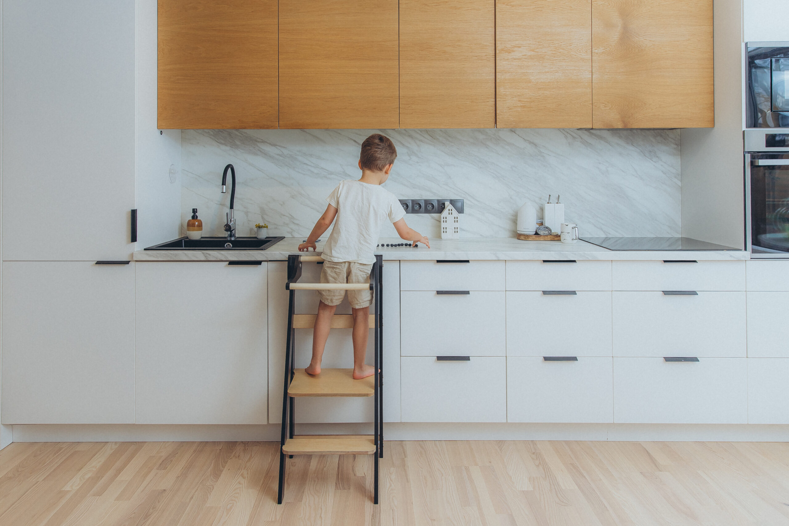 The Dida Torre Apprendimento Montessori richiudibile nero