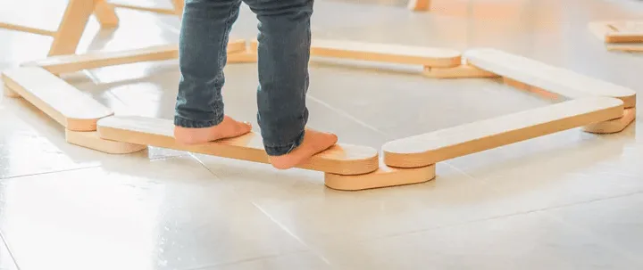 The Dida Circuito Equilibrio Montessori legno 6 sezioni