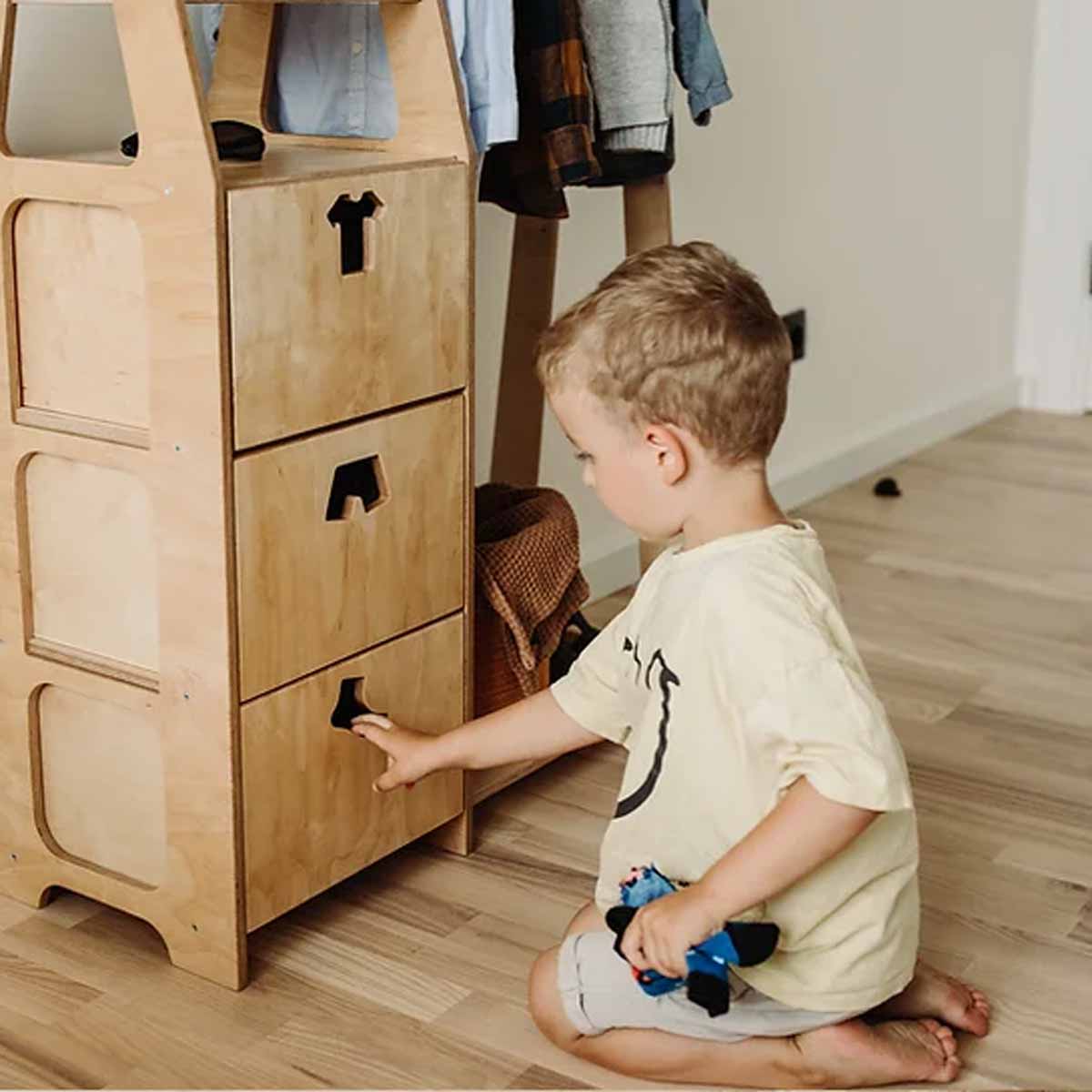 The Dida armadio Montessori con cassetti in betulla