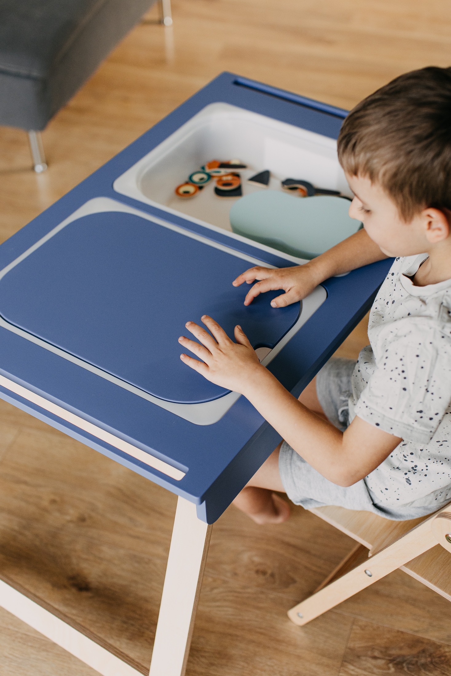 The Dida tavolo sensoriale legno 2 vaschette blu 18 mesi+