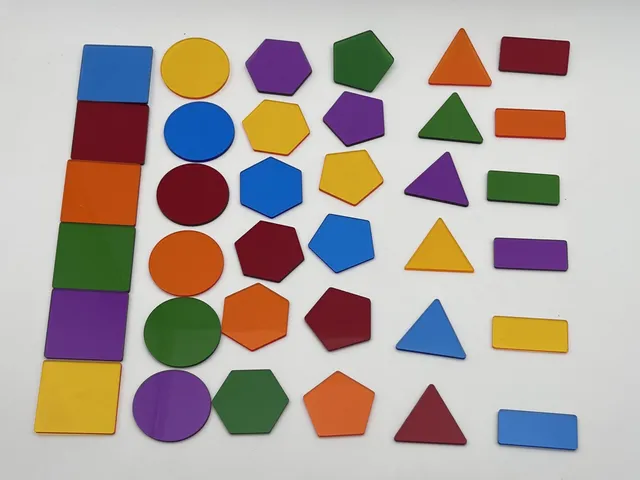 The Dida Set 6 Forme Geometriche traslucide 5 cm luce
