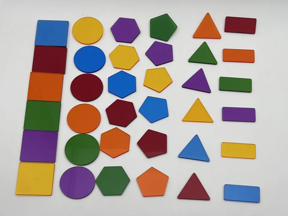 The Dida Set 6 Forme Geometriche traslucide 5 cm luce