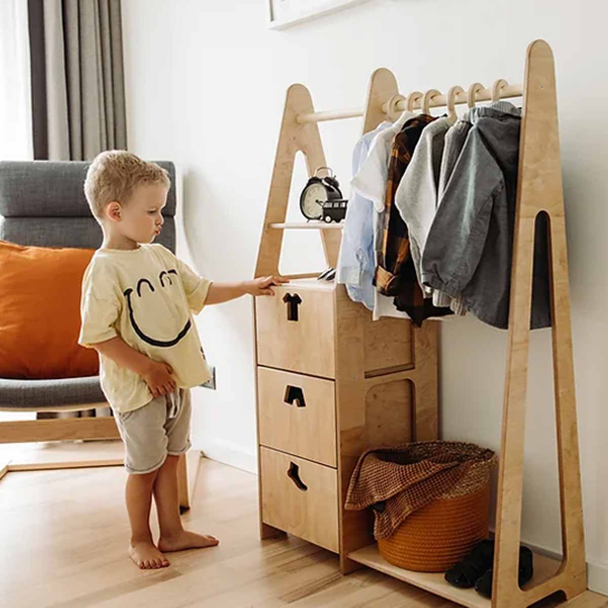 The Dida armadio Montessori con cassetti in betulla