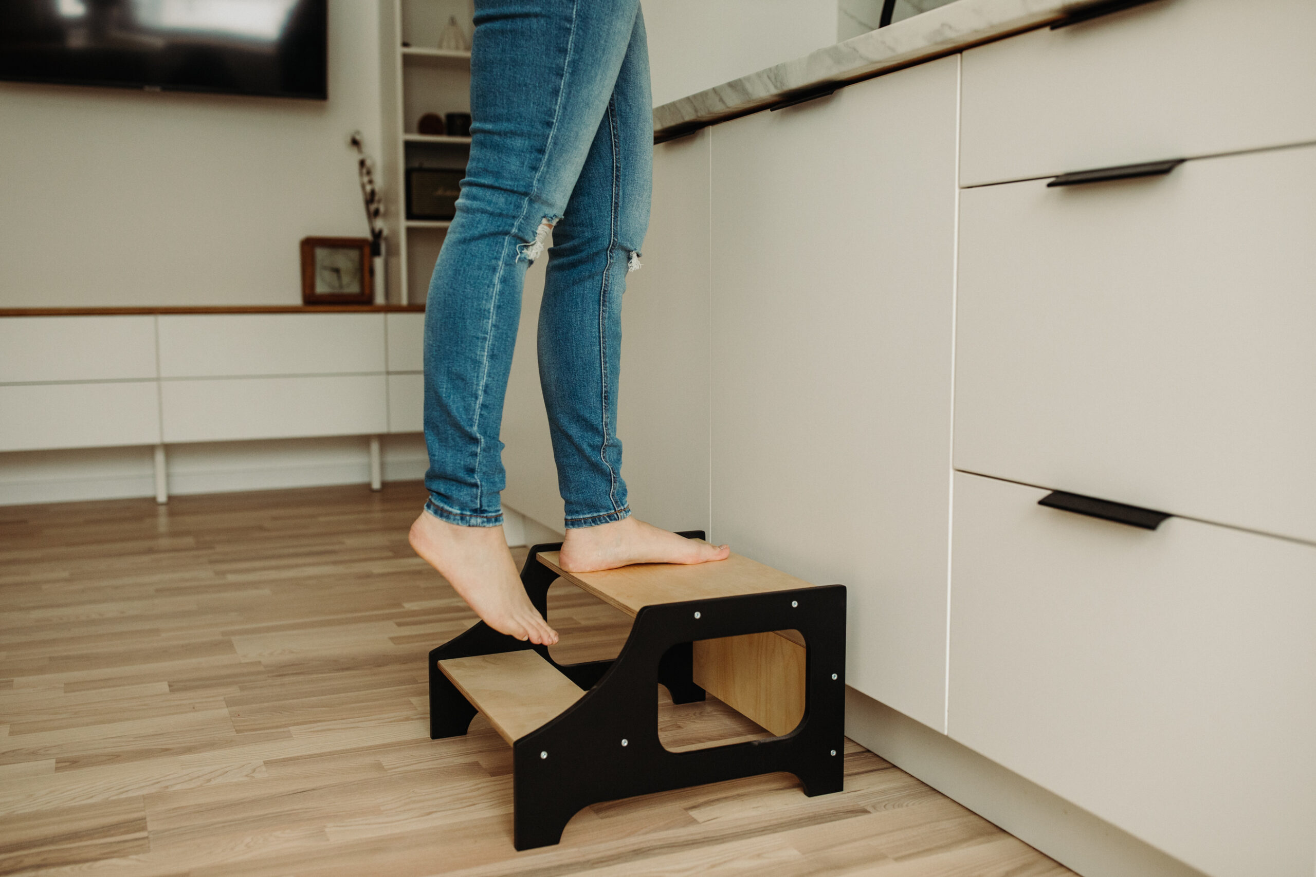 The Dida Montessori sgabello legno nero bambino