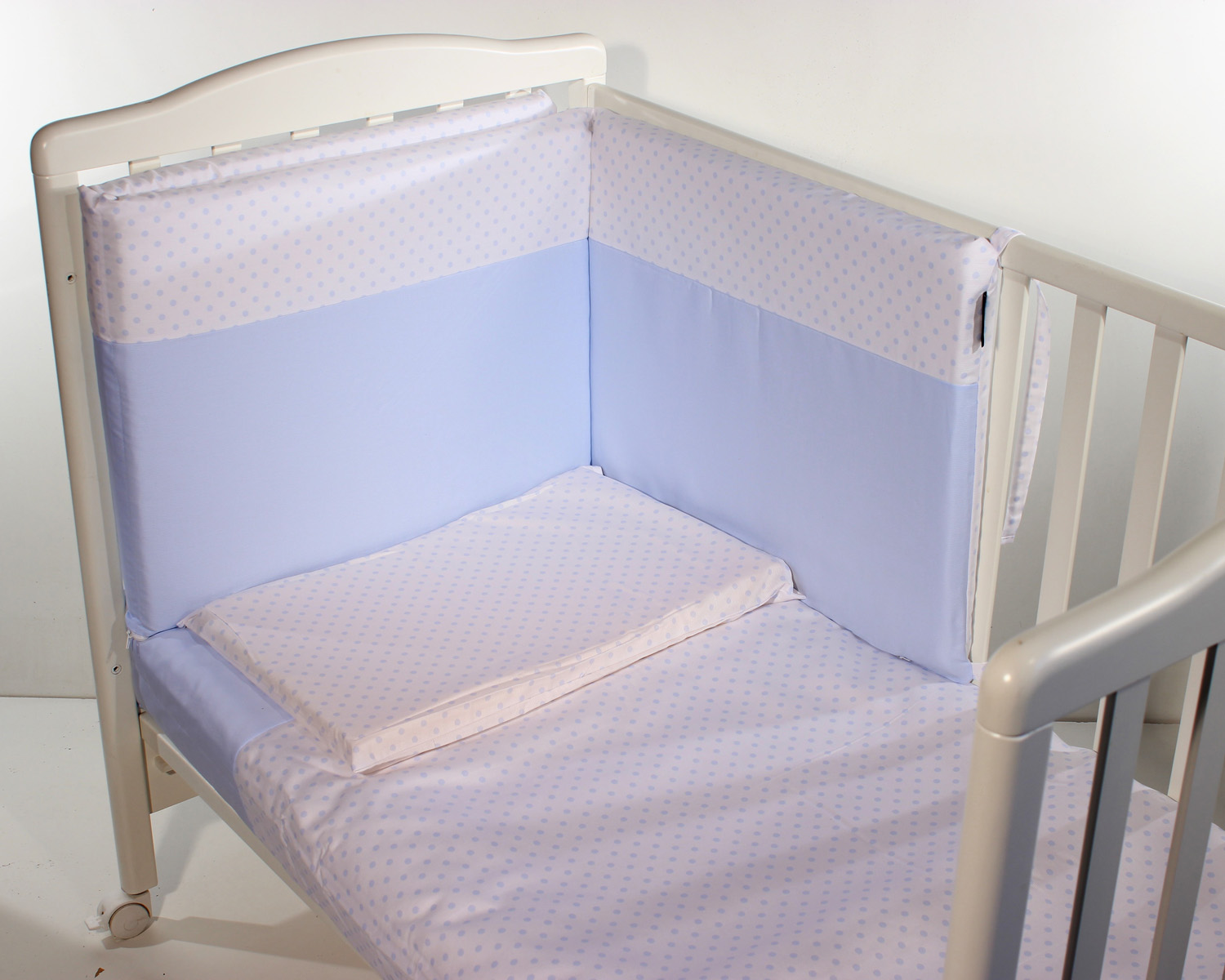 Baby's Clan completo lettino 3 pezzi pois azzurro in cotone